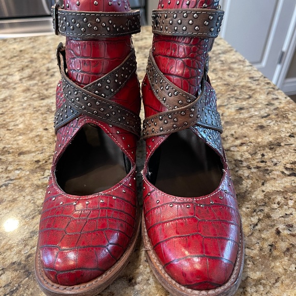 Freebird by Stephen Saphire size 9 red - Picture 6 of 10